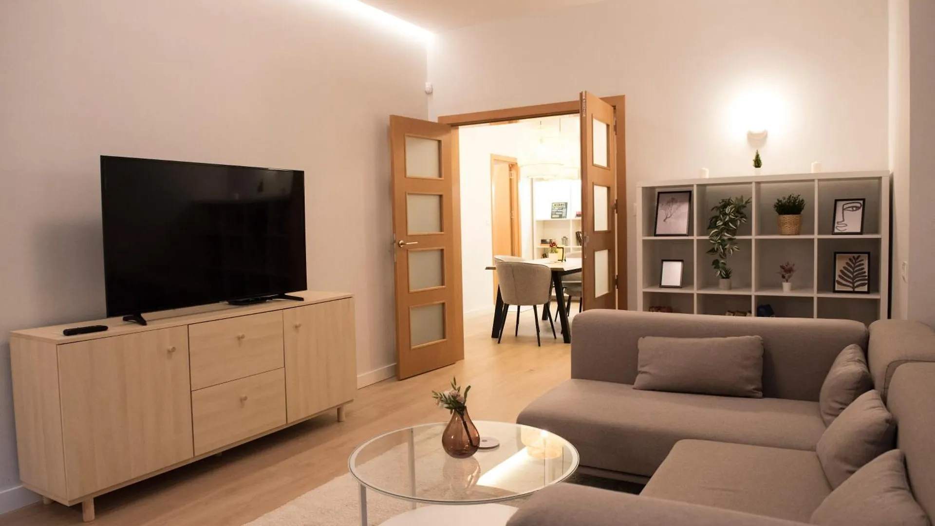 Top Center Designer Apartment Sofia 0*,